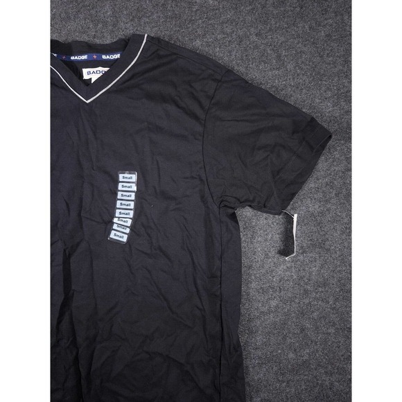Badge Shirt Mens Small S Stretch Black Regular Short Sleeve V Neck Y2K NWT - Picture 3 of 11